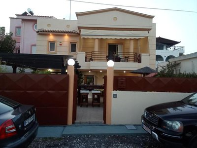 VILLA AVATOS 2 - Near to the Port of Rafina and the Airport of Athens
