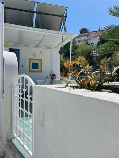 Marbnb Appartamenti Ponza Centro porto Casa Luisa
