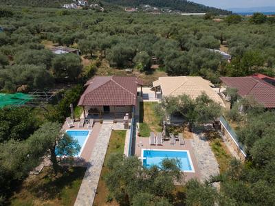 LUXURY VILLAS ELENI STEFI