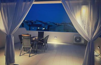 Olive Oasis Penthouse With Jacuzzi