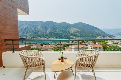 Horizon Bay with Sea View