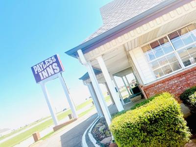 PAYLESS INN