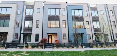 Modern & Stylish Townhome, Walk to Downtown Restuarants & Bars!