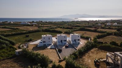 Villa Nautilus, Plaka Naxos, by NaxosVibe