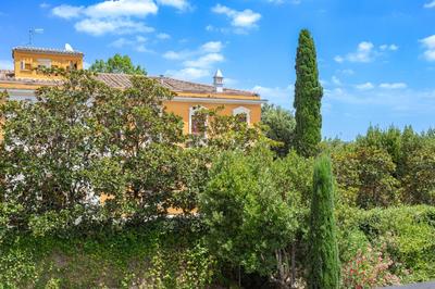 Minerva - Elegant New Classic close to Vatican