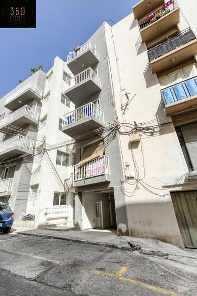 Spacious central 2BR, just off UNI & Hospital & WIFI by 360 Estates