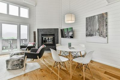 469 Hotel du Lac - Mountain & Lake View Condo in Mont-Tremblant