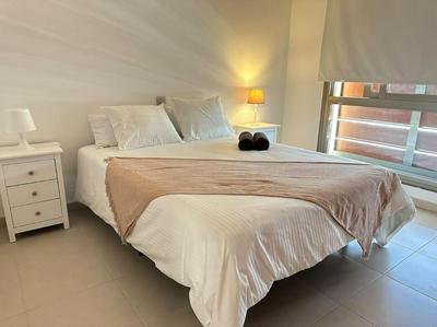 Tranquilo y cerca del mar con parking privado