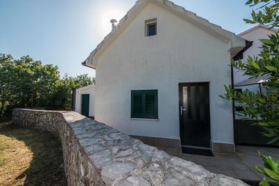 Country House Dumančić with nice garden and hot tub