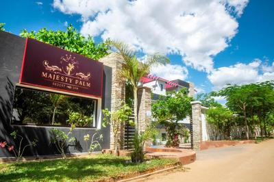 Majesty Palm Resort