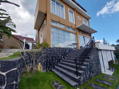 Villa puncak Bogor ala Bali