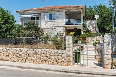 New beautiful studio, private terrace-Hvar town