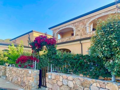 Villa Blue Sardinia-Raffinata e nuovissima Villetta con giardino