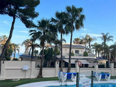 VILLA EN PRIMERA LINEA PLAYA