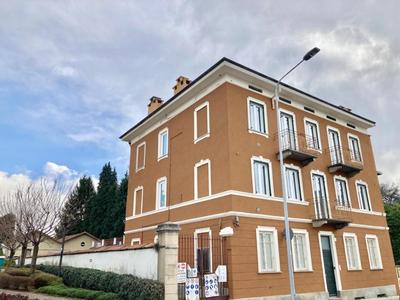 Home 3