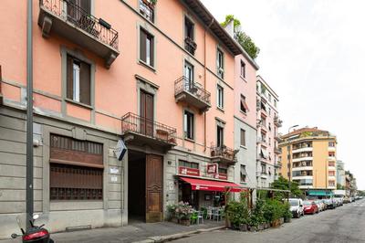 GuestHost - Tiny Apt near Central Station