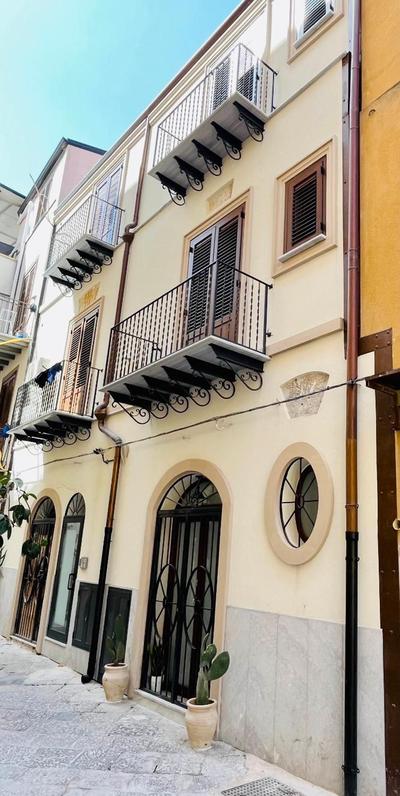 Sikelia Apartment Centro