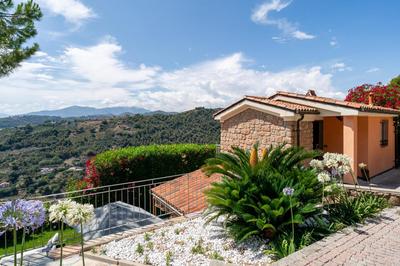 Villa with Sea View Jacuzzi