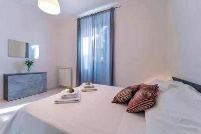 Savonarola Comfy Flat