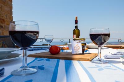 Natursteinvilla mit Meerblick , 2km über dem Meer-Cilentissimo