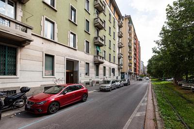 GuestHost - Ca' Granda M5 Bright Apartment
