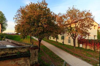 Casa Kathy, Smart and Convenient Luxury 2 Bedrooms Apartment inside the City Walls