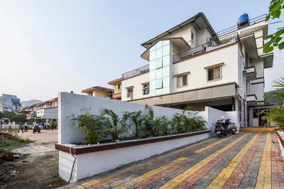 Hotel O by OYO Dwarka Lodge