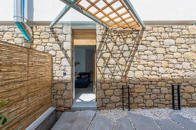 Lithos Retreat 1