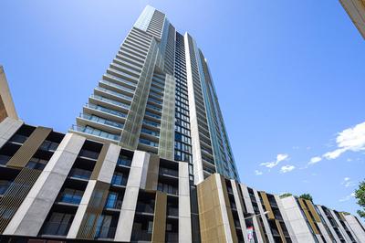 Stunning New 2 Bedrooms Apt Shopping & Parking