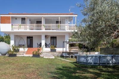 Casa vista mare tra gli ulivi