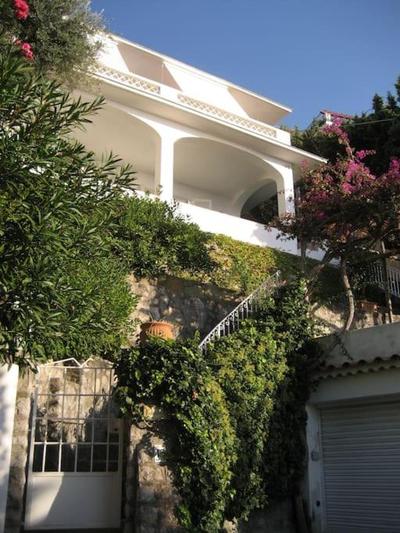 VILLA EDES