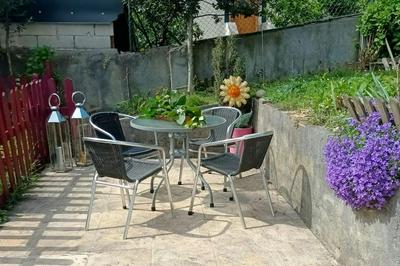 Apartamento en casa con jardín + garaje. E-BI-201