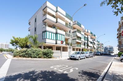 Sea Shell Airy & Roomy Apartment