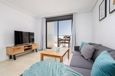 Beautiful 1 bed duplex penthouse with views RDR327
