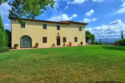 Villa Marliana by PosarelliVillas