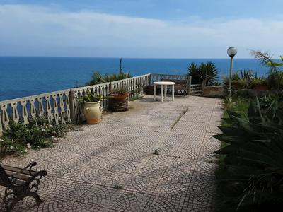 ROTONDA SUL MARE