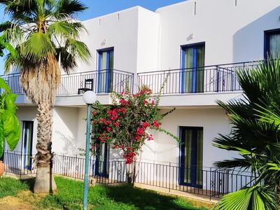 Royal Club Hotel - Aqua Poolside Bliss