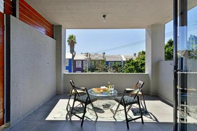 Modern 2 Bed Green Point Haven Stylish and Central