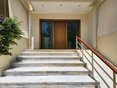Luxe Apartment in Central Glyfada