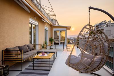 The H Experience - Urban 2BD Rooftop Athens Center