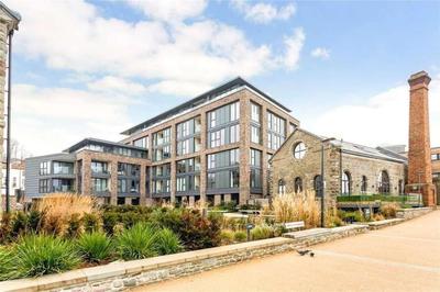 Harbourside Hideaway — Superb Flat with Terrace