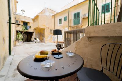 GuestHost - Elegant & Central Ortigia Apartment