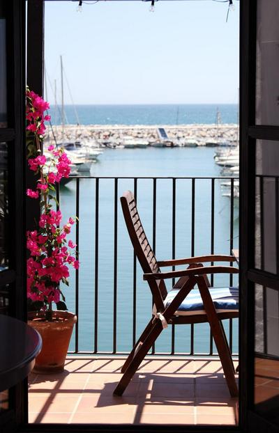 First line in Puerto Banus (Primera linea)