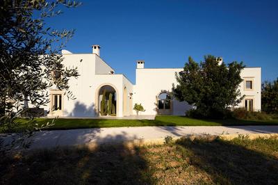 HOUSE OF RODOGALLO