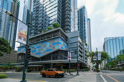 Cityscape View 2BR in Uptown BGC w 200mbps WiFi