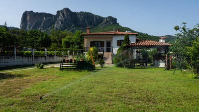 Cozy Garden Hideaway