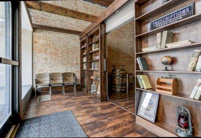 Lincolns Loft Speakeasy Suite