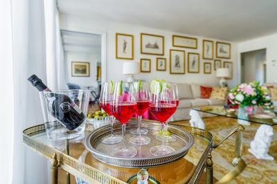 Due Leoni Terrace In St Mark's Square