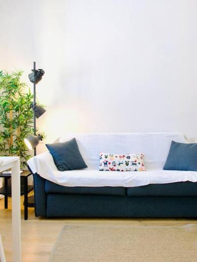 Bright studio flat in Oltrarno