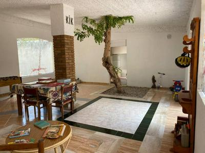 Masía con bosque privado